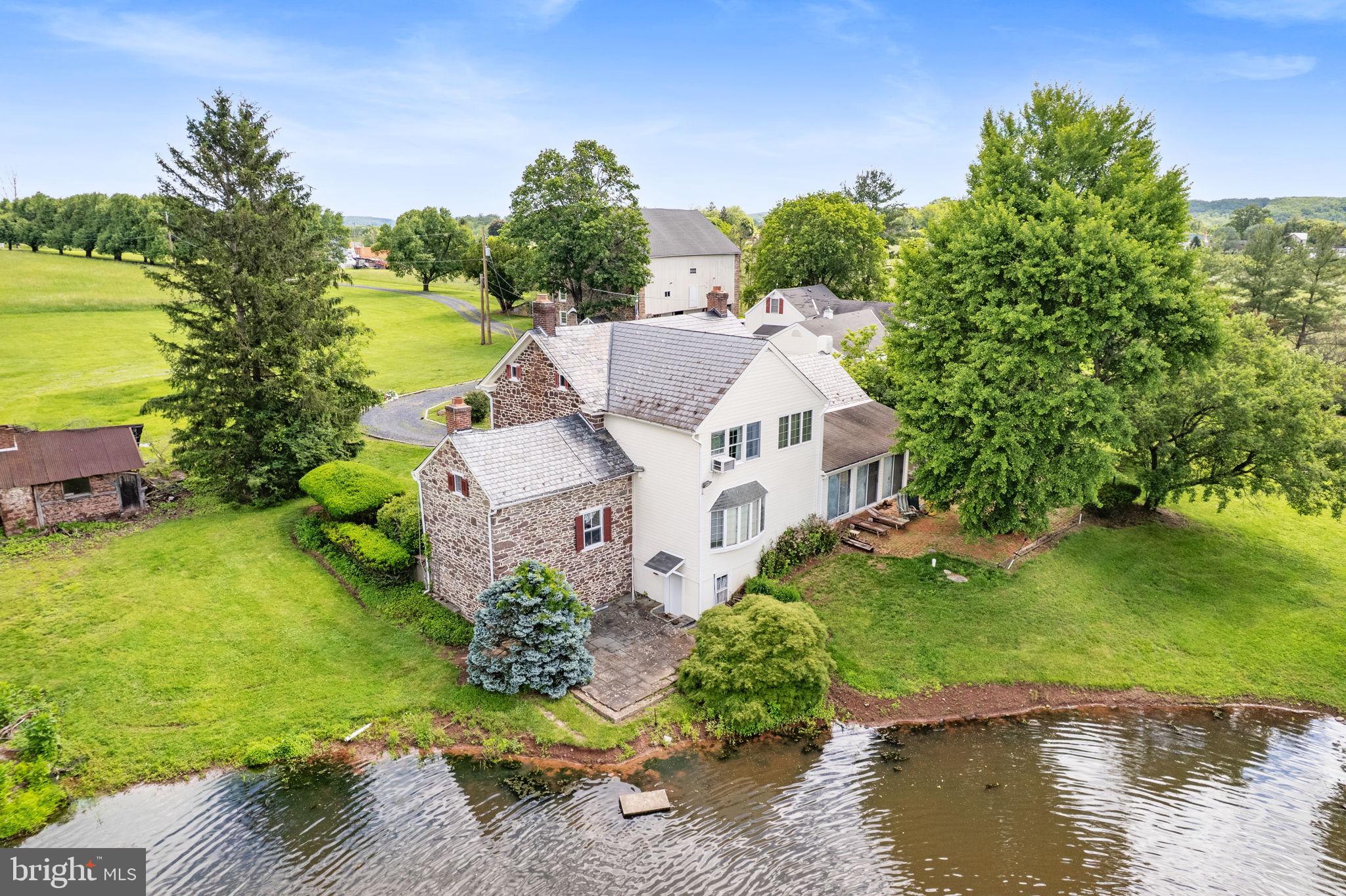 2046 Pleasant View Road Coopersburg, PA 18036 - Photo 11 of 70 Gallery Image 11