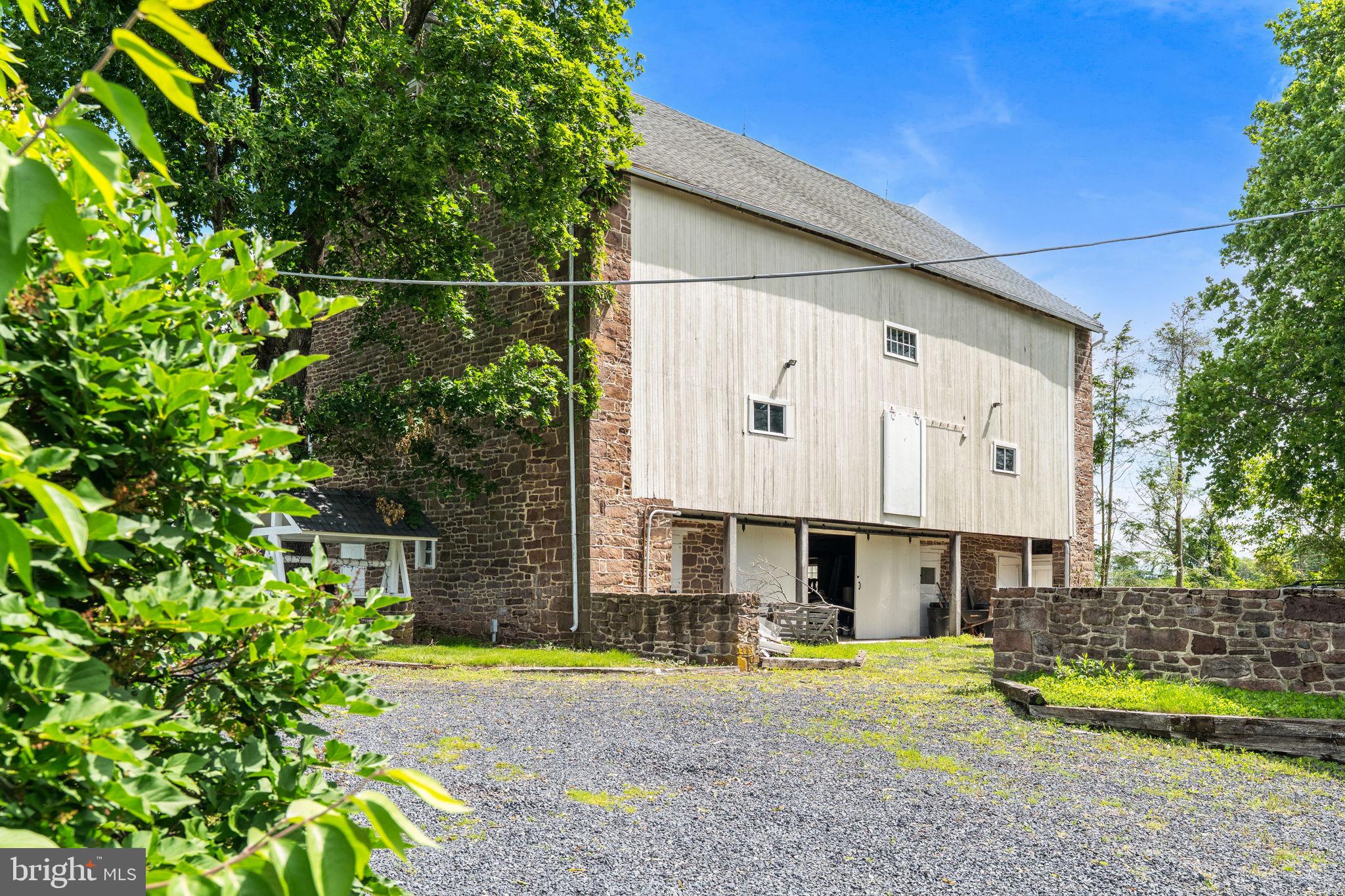 2046 Pleasant View Road Coopersburg, PA 18036 - Photo 28 of 70 Gallery Image 28