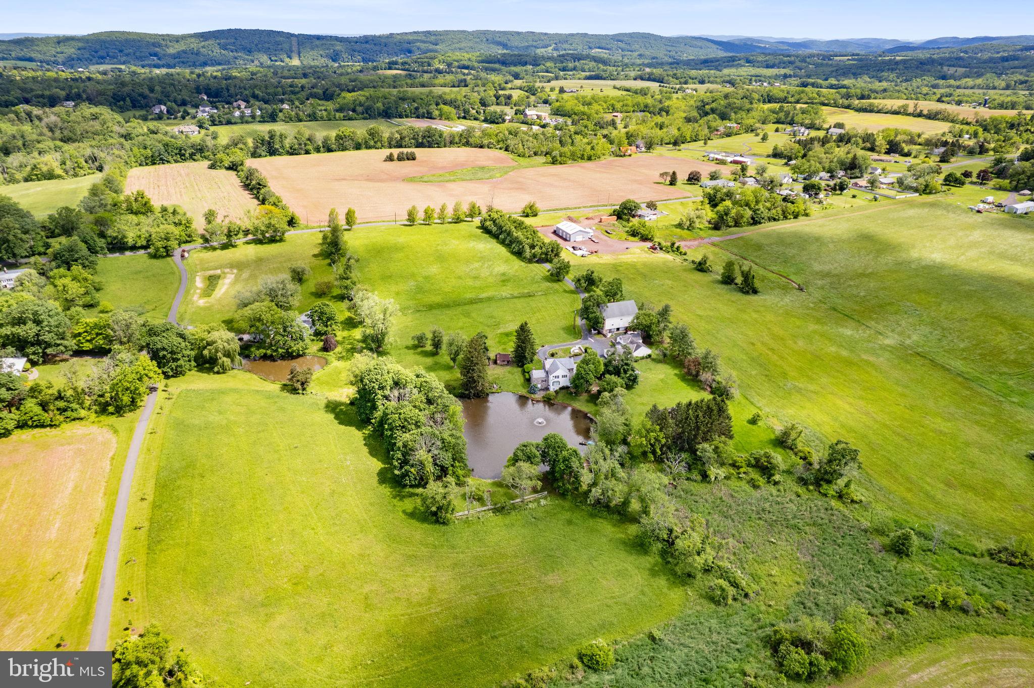 2046 Pleasant View Road Coopersburg, PA 18036 - Photo 43 of 70 Gallery Image 43