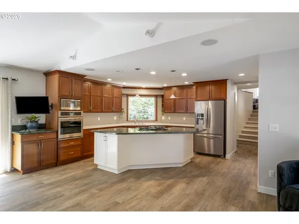 $635,000 | 17295 Hanneman Court, Gladstone, OR 97027