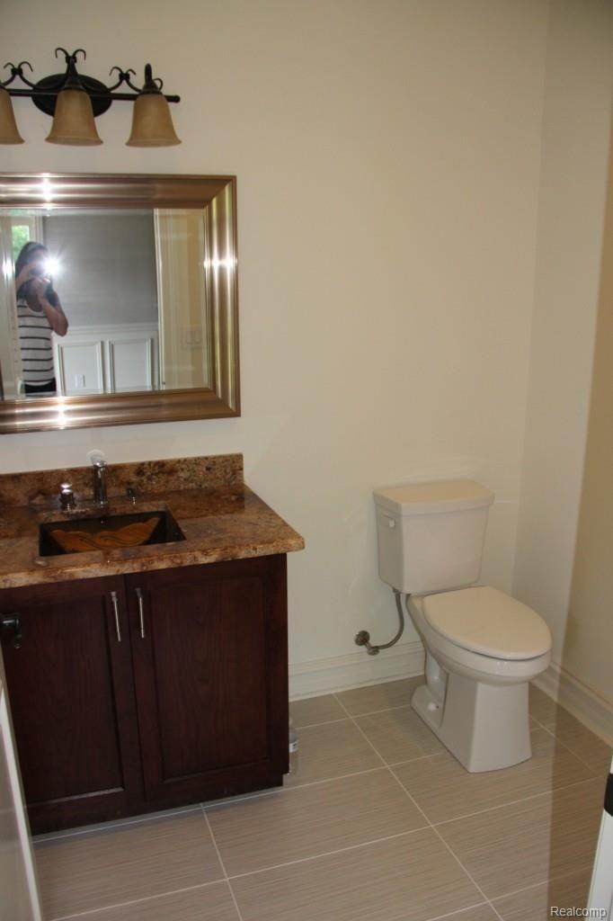 4191 Fieldbrook Road West Bloomfield, MI 48323 - Photo 38 of 51 IMG_0364.jpg