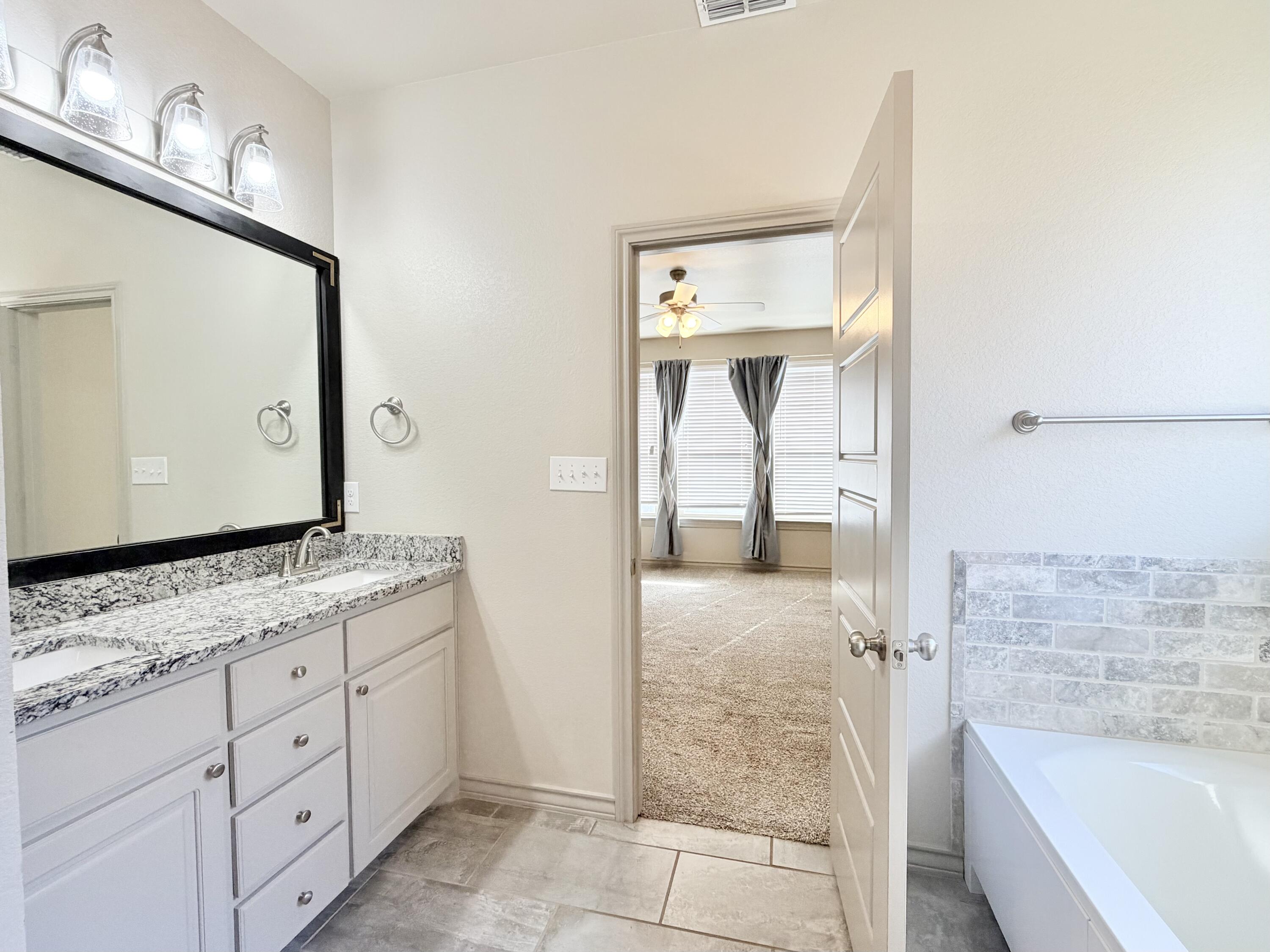 7611 61st Street Lubbock, TX 79407 - Photo 24 of 33 IMG_0815