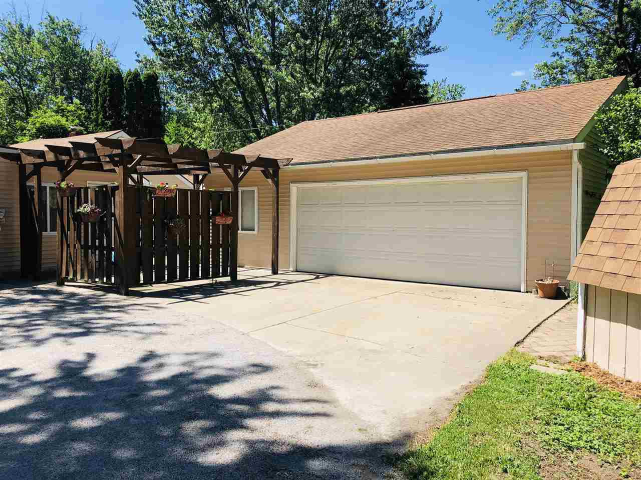857 Springcrest Boulevard Jackson, MI 49203 - Photo 30 of 35 Photo 31