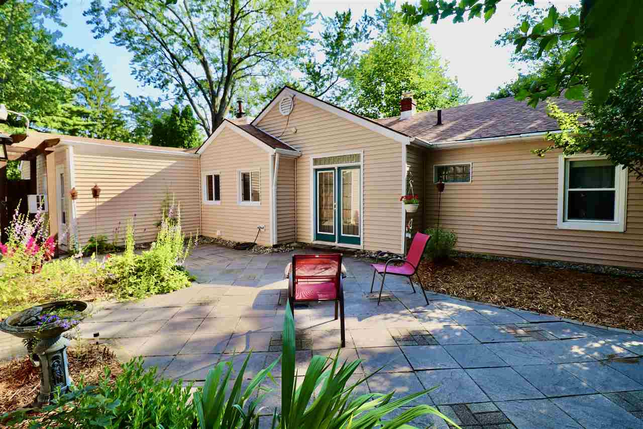 857 Springcrest Boulevard Jackson, MI 49203 - Photo 3 of 35 Photo 3