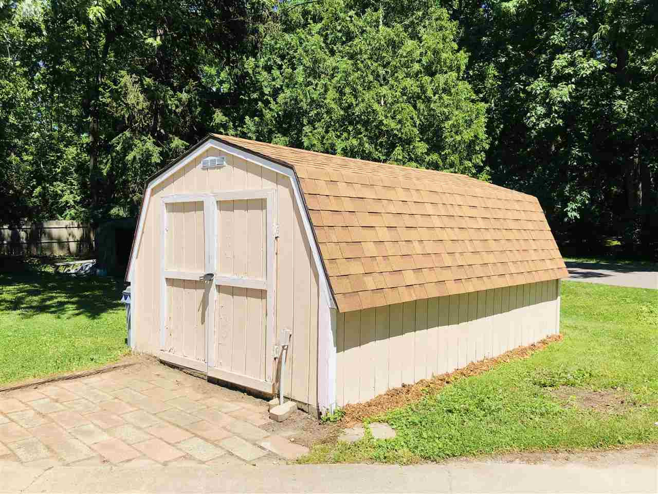 857 Springcrest Boulevard Jackson, MI 49203 - Photo 31 of 35 Photo 33
