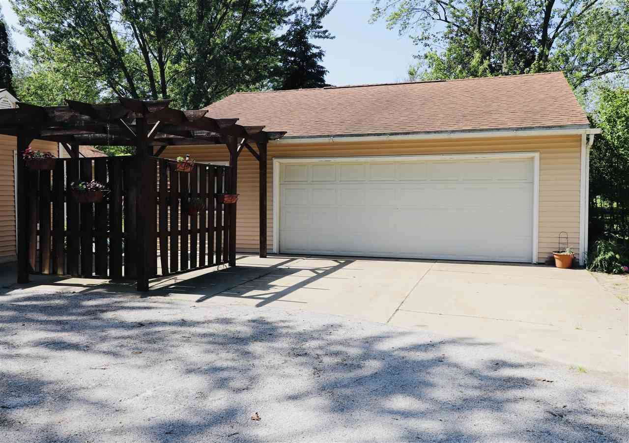 857 Springcrest Boulevard Jackson, MI 49203 - Photo 5 of 35 Photo 5