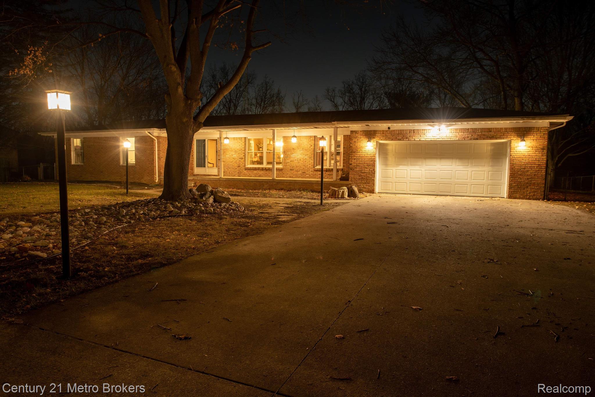 3295 Shannon Road Burton, MI 48529 - Photo 4 of 29 Gallery Image 4
