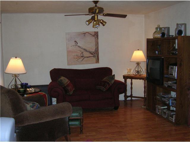 2637 Ebbie Road Indianapolis, IN 46219 - Photo 3 of 5 Gallery Image 3