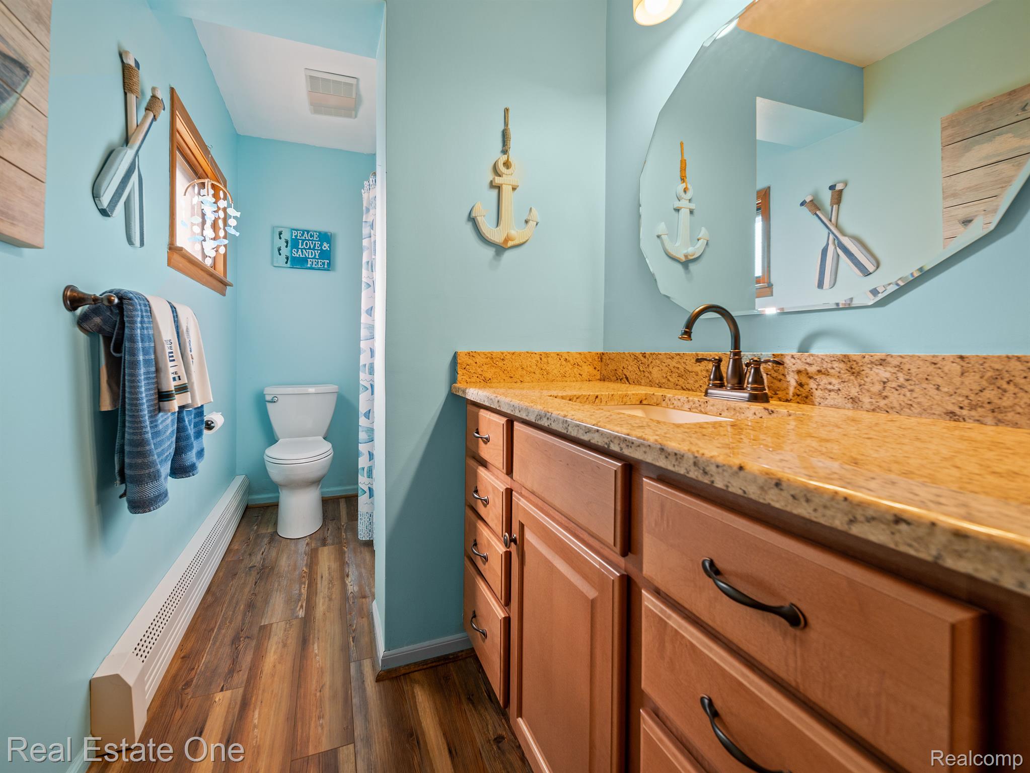 5888 Bullard Road Fenton, MI 48430 - Photo 10 of 41 Main Level Full Bathroom