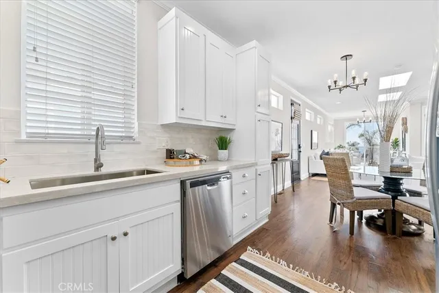 a view of a house with outdoor space