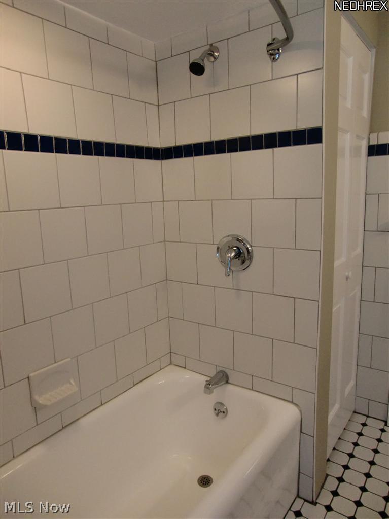 3877 Montevista Road Cleveland Heights, OH 44121 - Photo 14 of 25