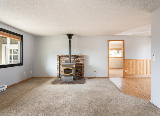 20608 Independence Way Bend, OR 97701 - Photo 6 of 30 Living Room
