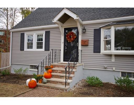 7 Edwin Street Reading, MA 01867 - Photo 3 of 36 Gallery Image 3