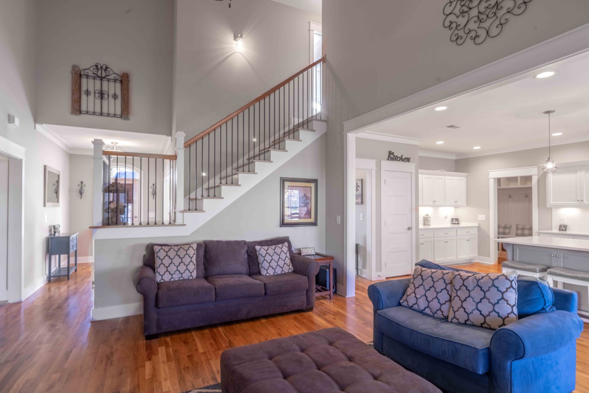 810 Stovers Glen Drive Murfreesboro, TN 37128 - Photo 5 of 21 a living room with furniture and a large window