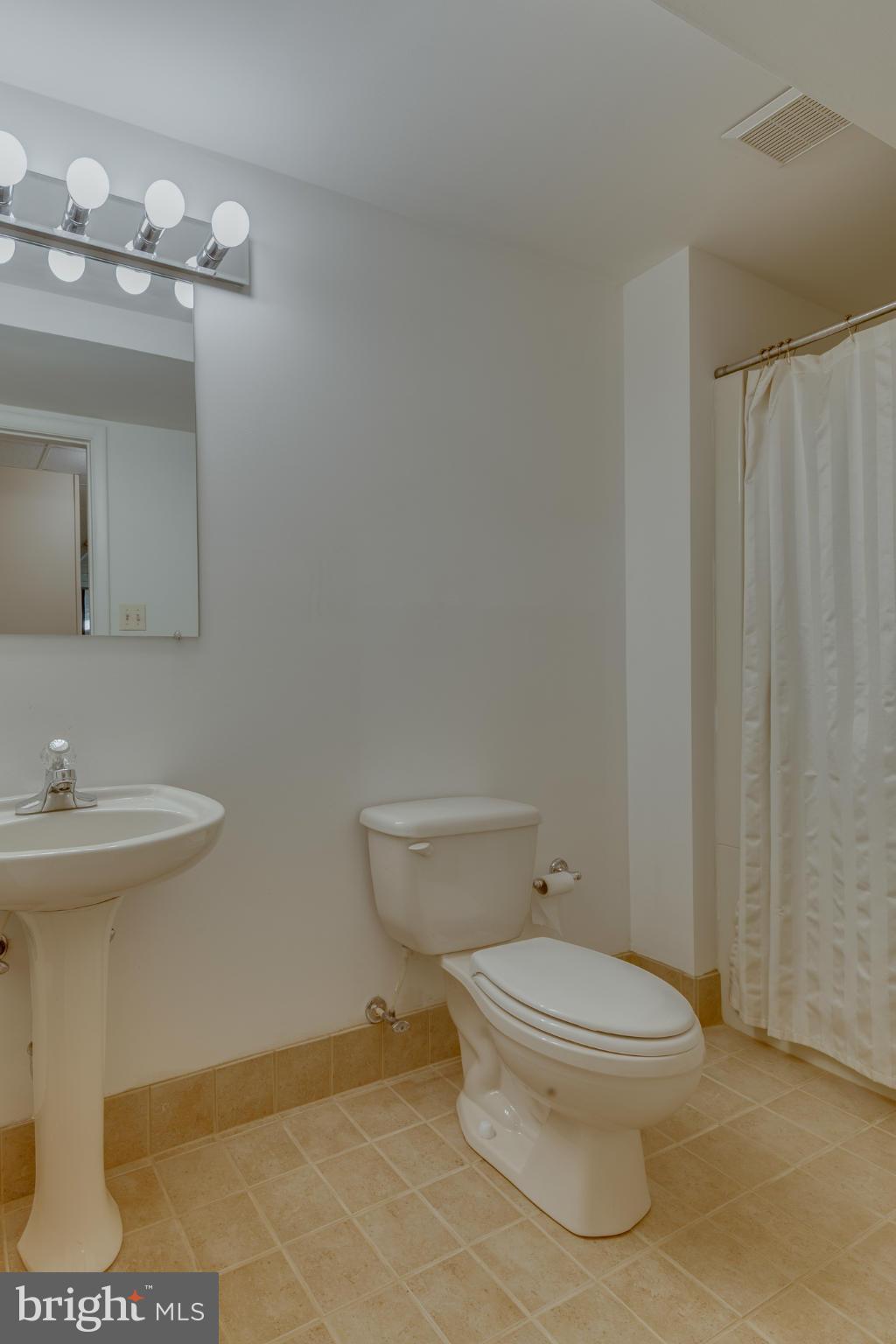 6 Springbriar Lane Baltimore, MD 21208 - Photo 23 of 29 Full Bath