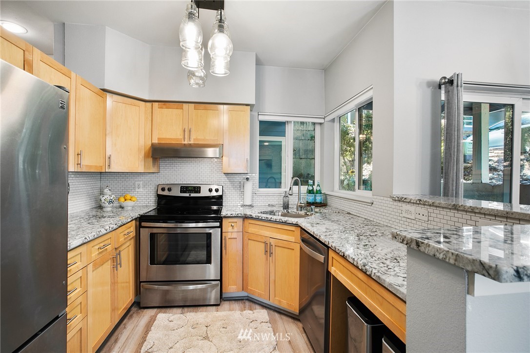 3926 243rd Place Southeast, Unit H102 Bothell, WA 98021 - Photo 6 of 18
