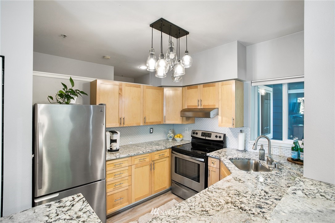 3926 243rd Place Southeast, Unit H102 Bothell, WA 98021 - Photo 7 of 18
