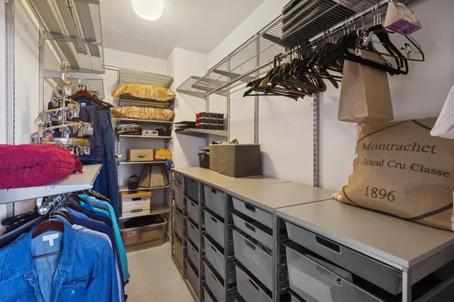 $430,000 | 807 Davis Street, Unit 810, Evanston, IL 60201