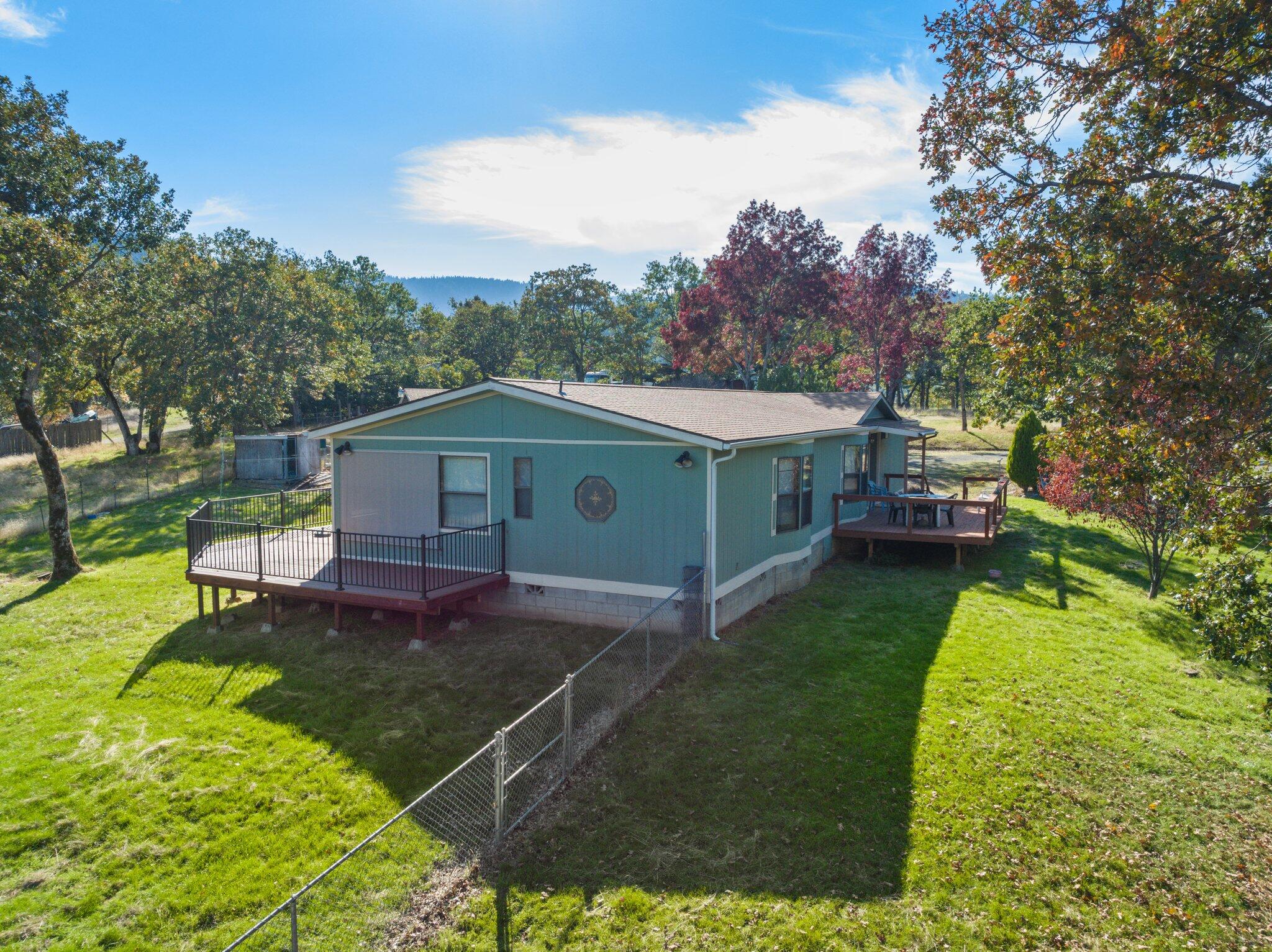 5705 Old Stage Road Central Point, OR 97502 - Photo 2 of 32 3-web-or-mls-DJI_0626
