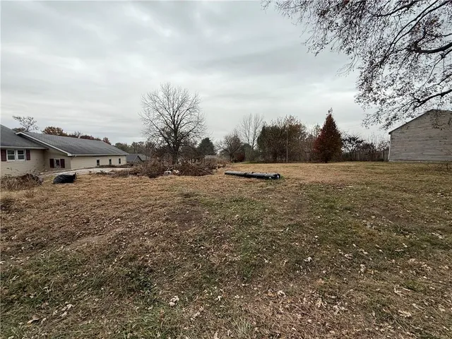 $130,000 | 114-116 West Pine Street, Waverly, MO 64096