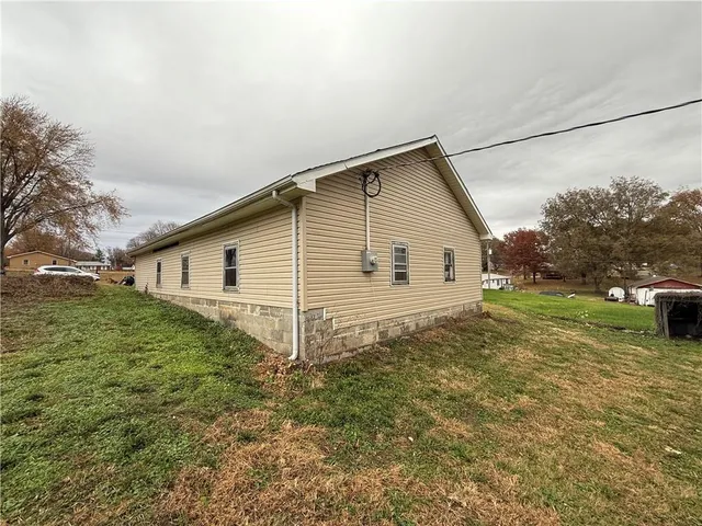 $130,000 | 114-116 West Pine Street, Waverly, MO 64096