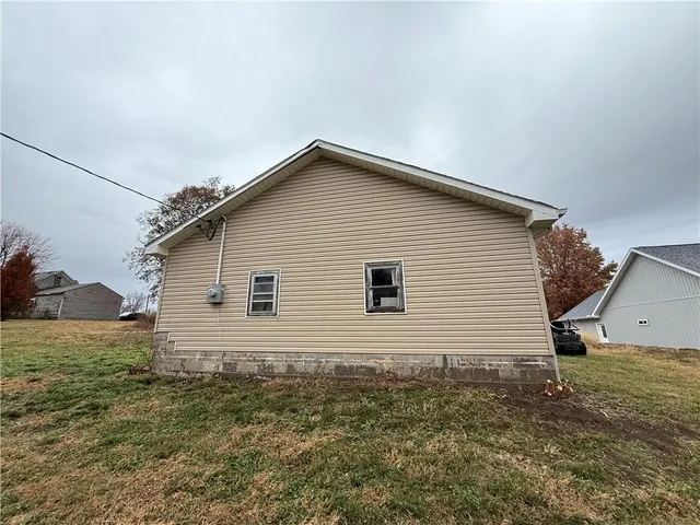 $130,000 | 114-116 West Pine Street, Waverly, MO 64096