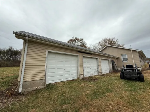 $130,000 | 114-116 West Pine Street, Waverly, MO 64096