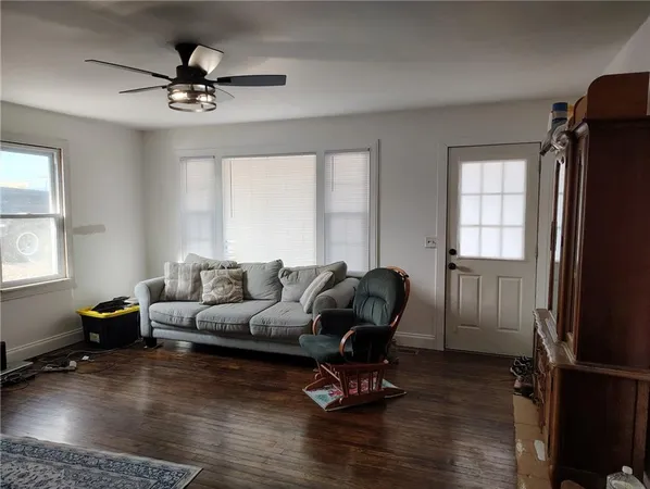 $130,000 | 114-116 West Pine Street, Waverly, MO 64096