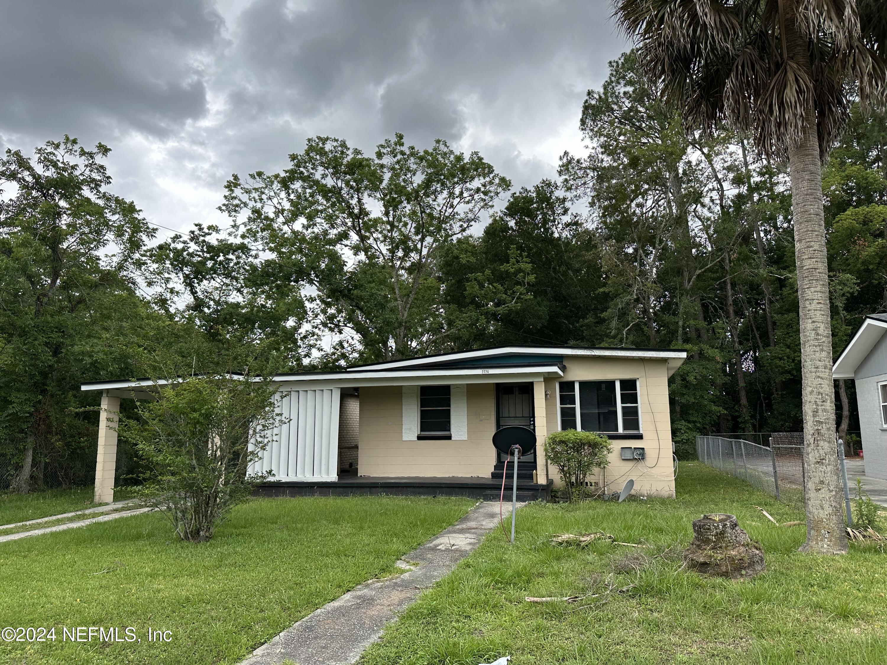 2724 Begonia Road Jacksonville, FL 32209 - Photo 1 of 14 Front of home