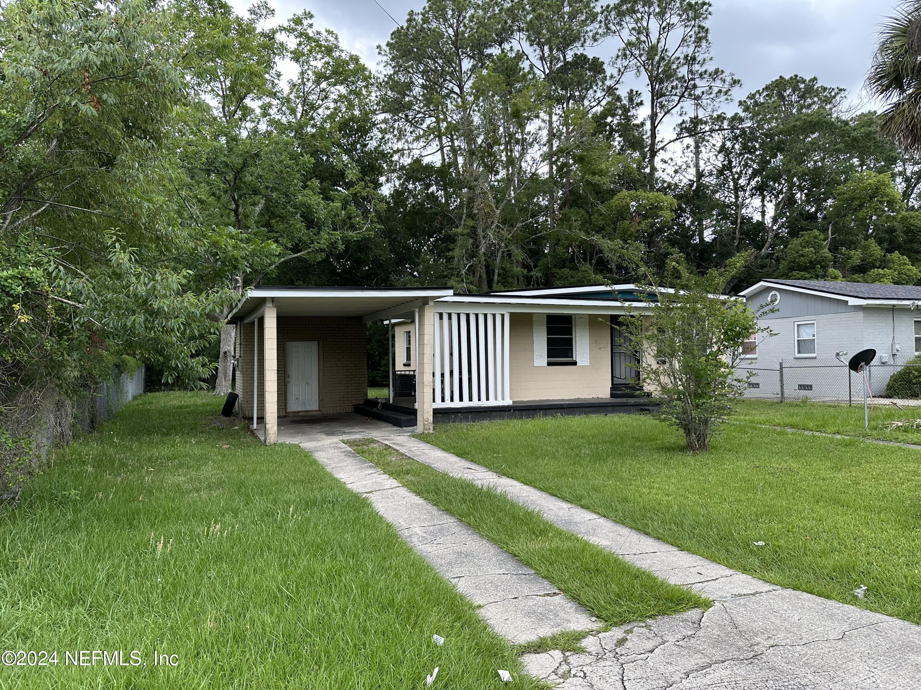 2724 Begonia Road Jacksonville, FL 32209 - Photo 2 of 14 IMG_6144