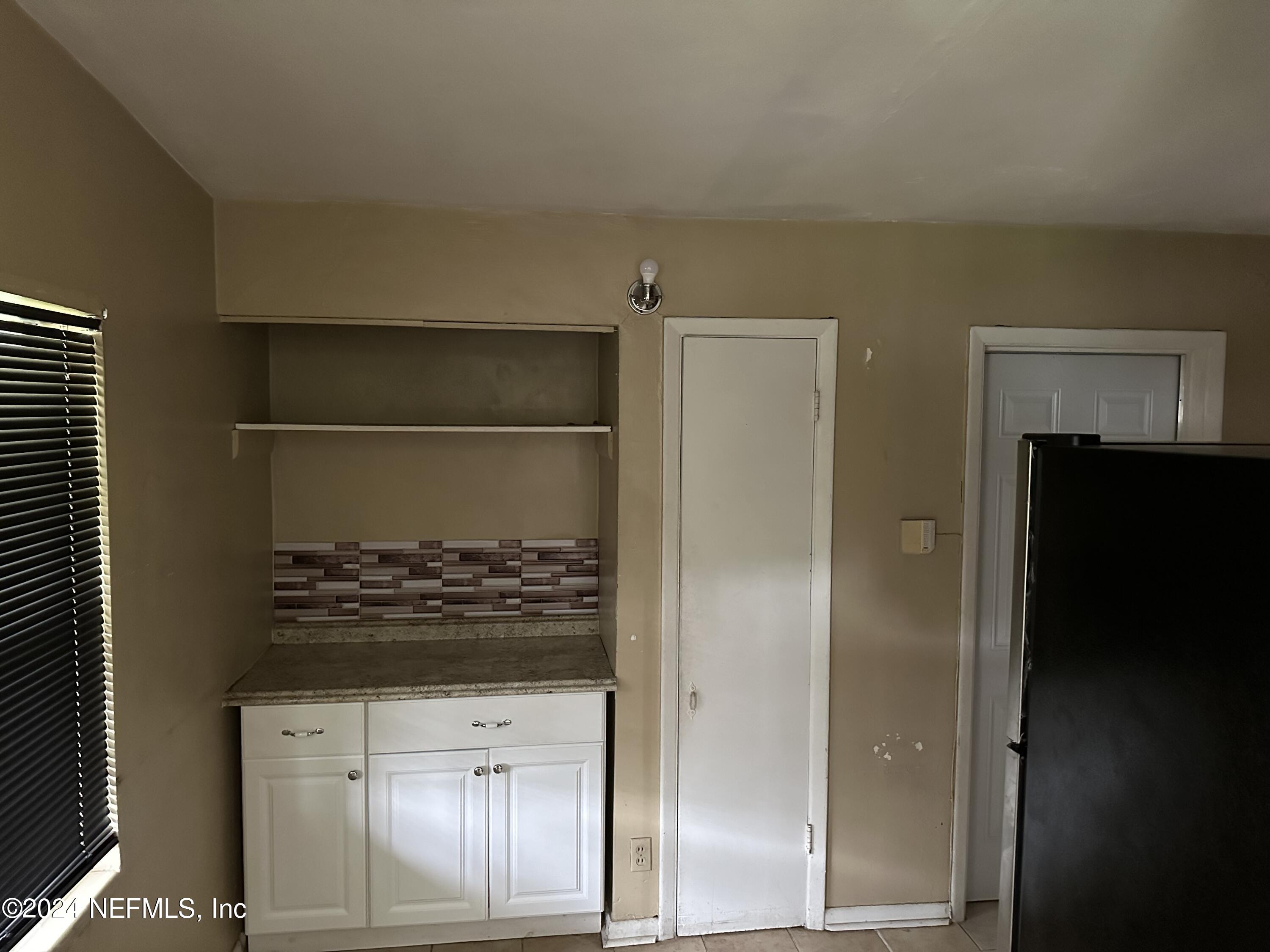 2724 Begonia Road Jacksonville, FL 32209 - Photo 4 of 14 IMG_6146