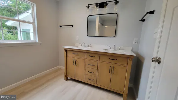 $2,350 | 410 Spruce Street, Milton, DE 19968