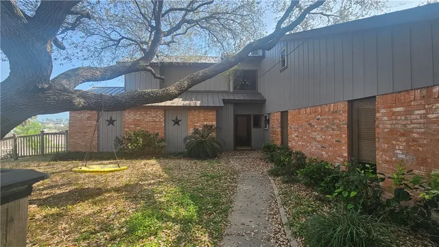 $2,800 | 928 Waterview Street, Portland, TX 78374