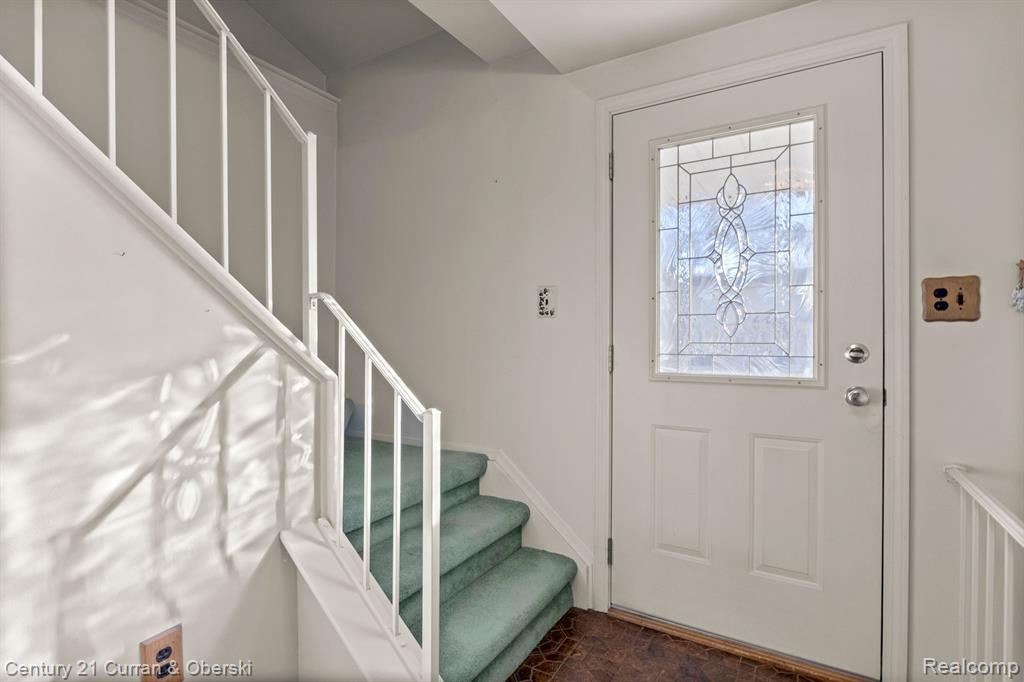 21648 Hall Road Woodhaven, MI 48183 - Photo 12 of 28