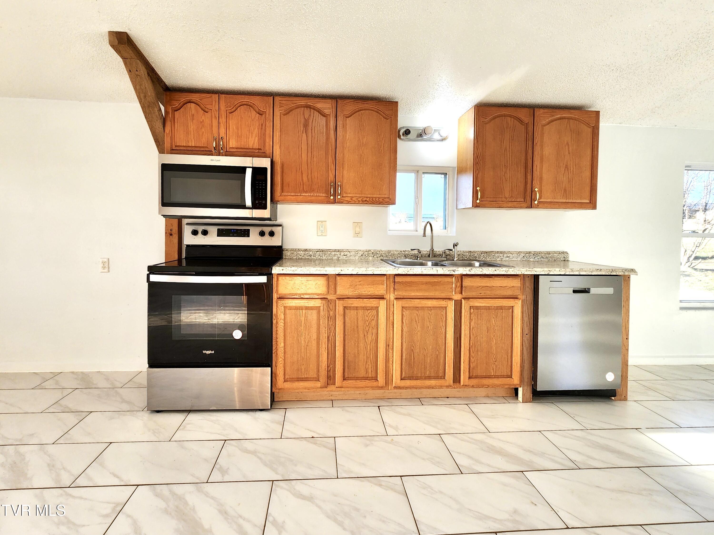 489 Bill West Road Limestone, TN 37681 - Photo 4 of 22 IMG_9527