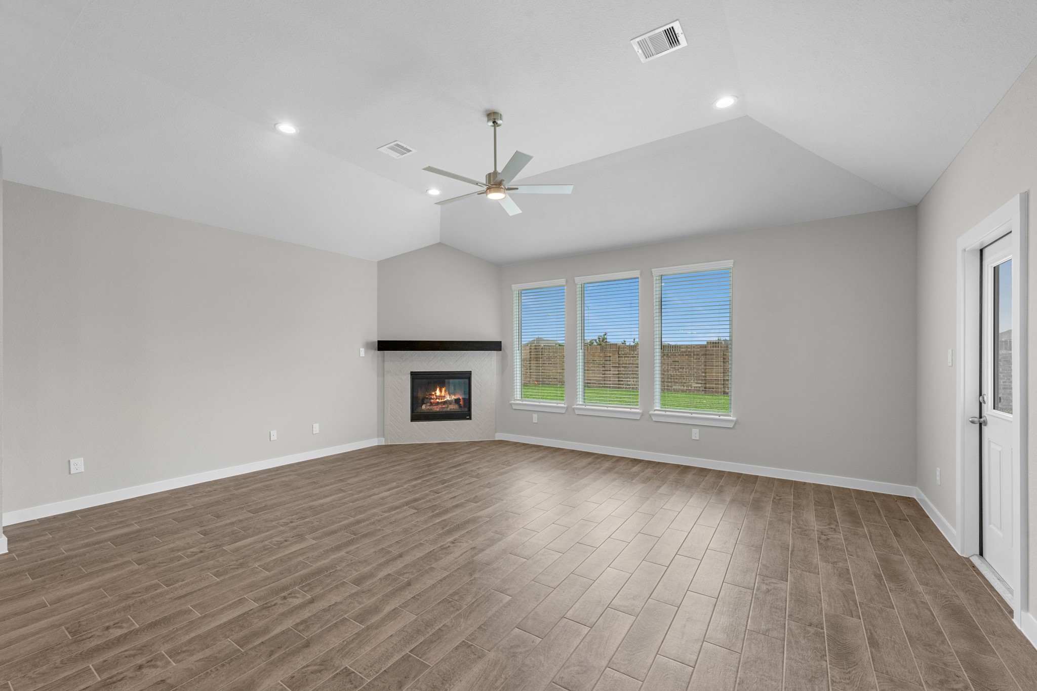 3107 Spitfire Drive Rosenberg, TX 77471 - Photo 6 of 39