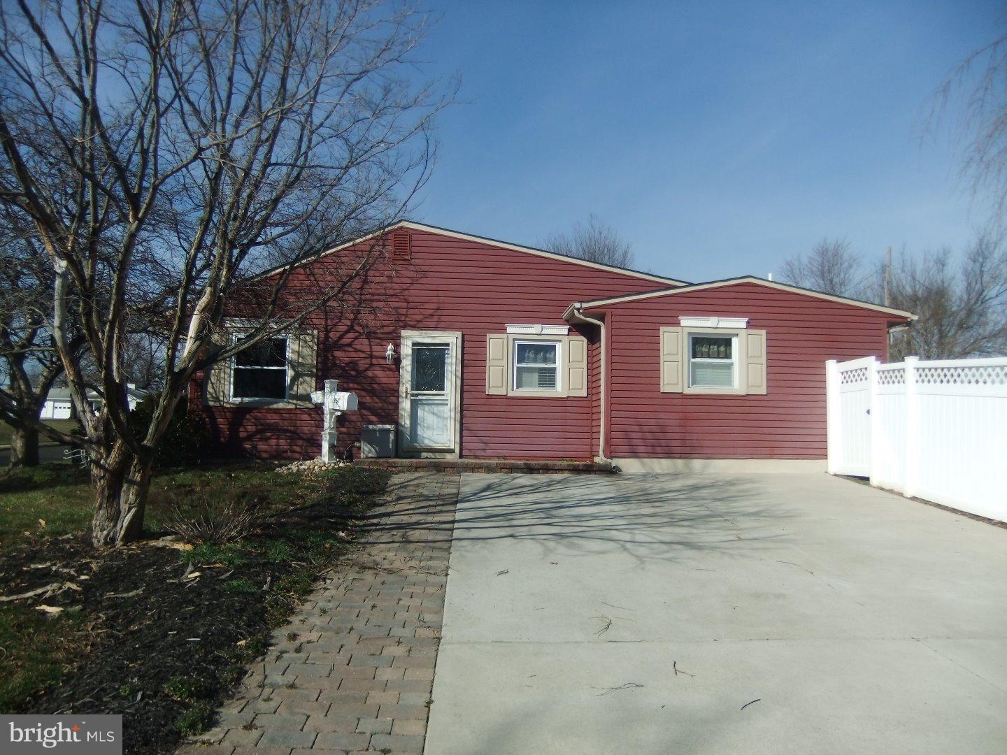 251 Yorkshire Road Fairless Hills, PA 19030 - Photo 2 of 25 Gallery Image 2