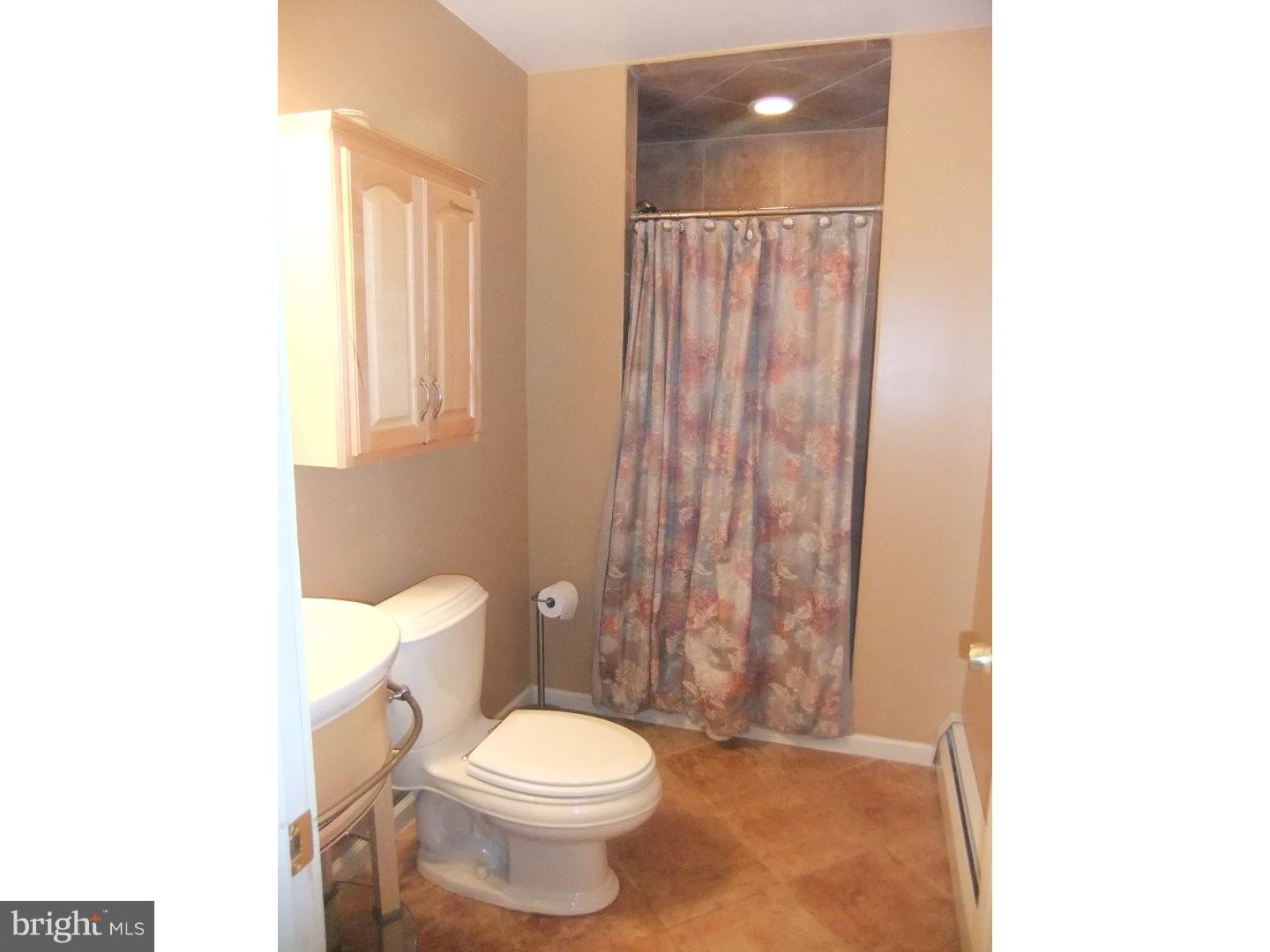 251 Yorkshire Road Fairless Hills, PA 19030 - Photo 8 of 25 Gallery Image 8
