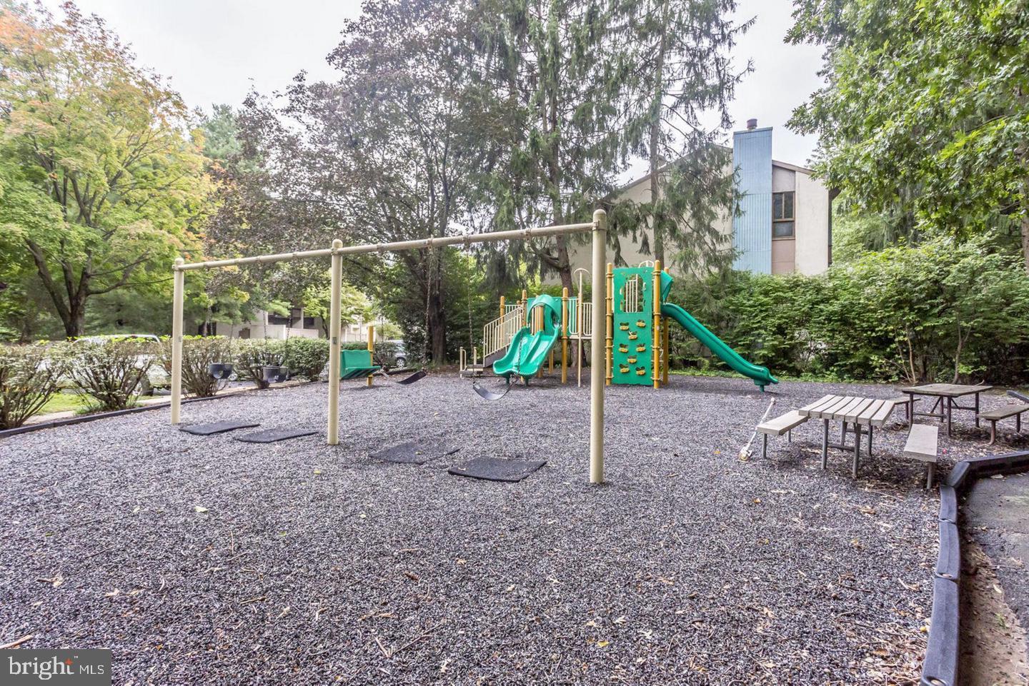 11702 Newbridge Court Reston, VA 20191 - Photo 6 of 6
