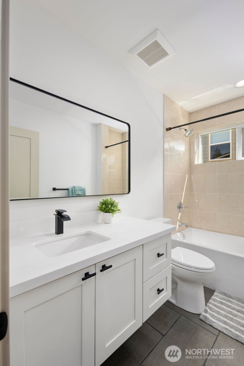 1249 Southwest 151st Street Seattle, WA 98166 - Photo 18 of 38