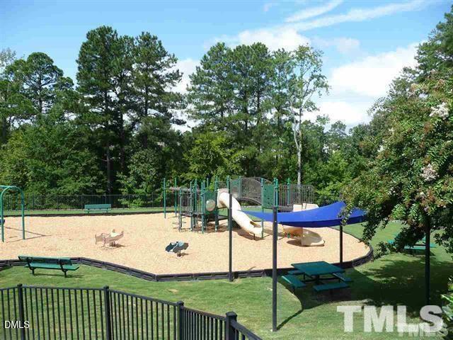 5404 Glorietta Circle Raleigh, NC 27613 - Photo 37 of 39 LL Playground