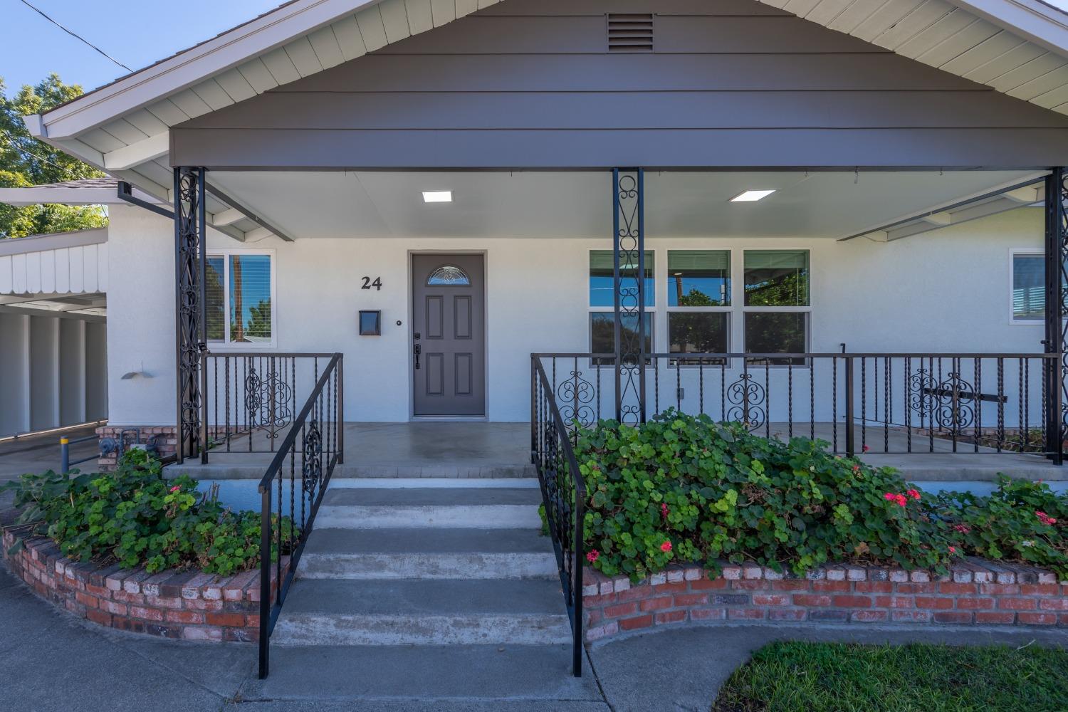 24 East Abbey Street Winters, CA 95694 - Photo 3 of 36