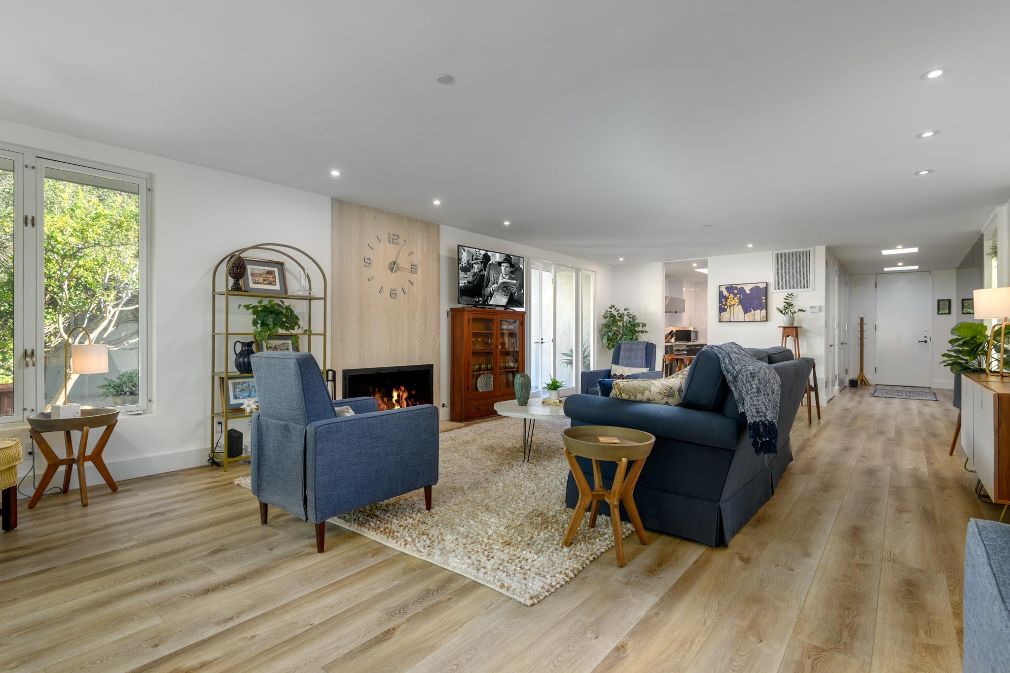 1524 East Valley Road Montecito, CA 93108 - Photo 2 of 20 Living Room / Great Room