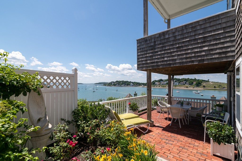 1 Spinnaker Hill Lane, Unit 1, Hull, MA 02045 Compass