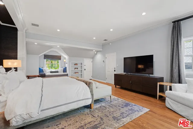 $30,000 | 9305 Hazen Drive, Beverly Hills, CA 90210