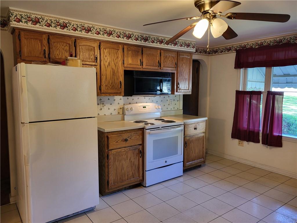 101 Gregden Road Butler, PA 16001 - Photo 3 of 12 Appliances are included!