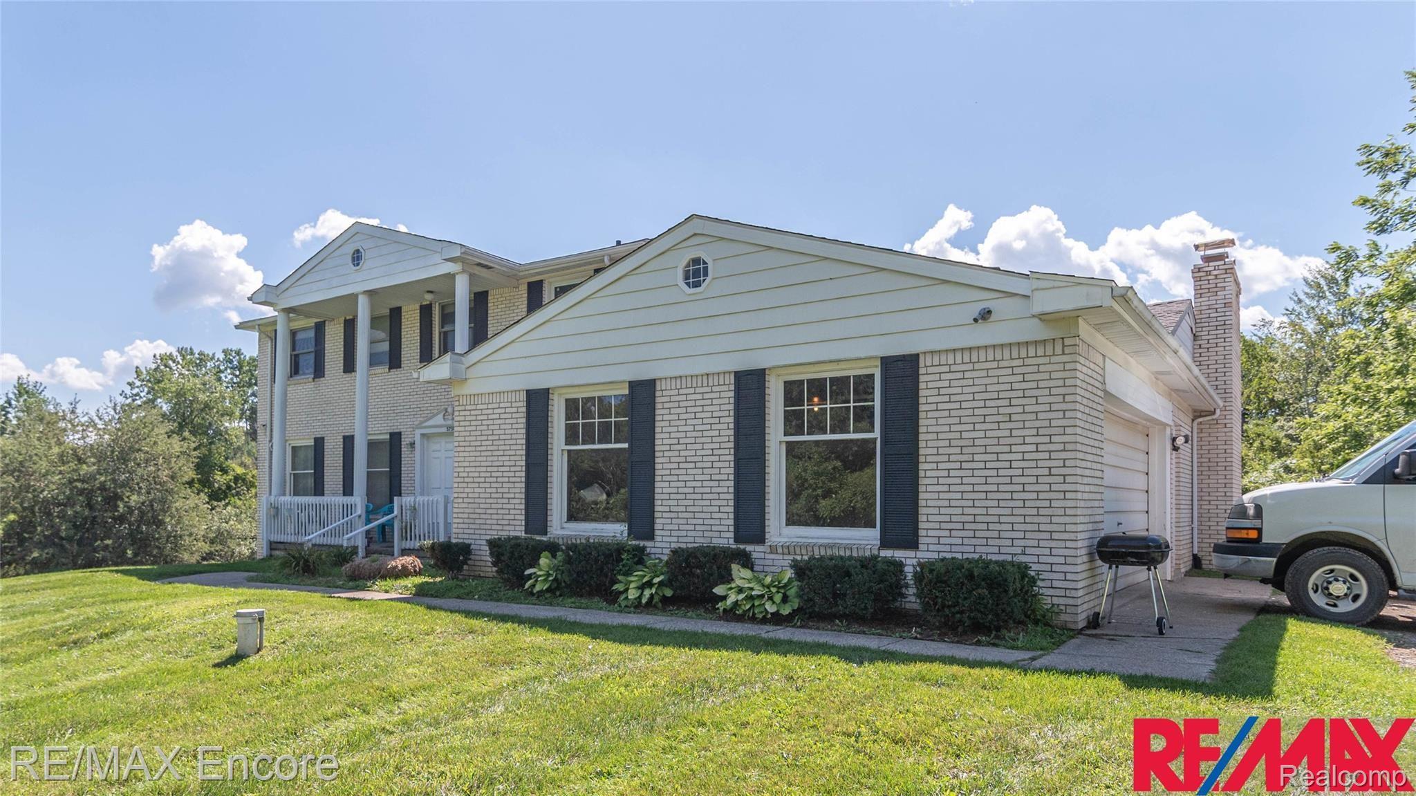 5750 Hummer Lake Road Oxford, MI 48371 - Photo 2 of 49 001_35.jpg