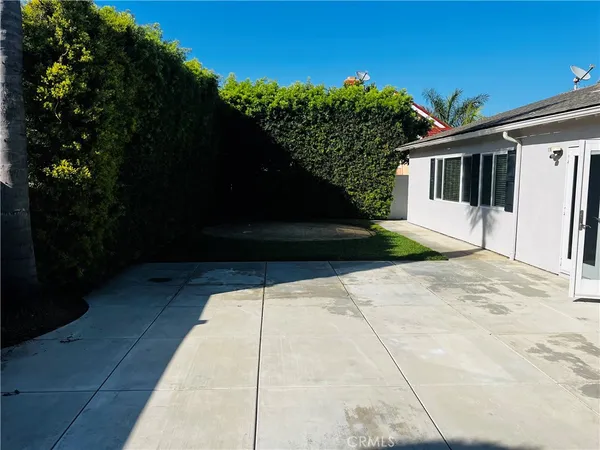 $5,500 | 21901 Summer Circle, Huntington Beach, CA 92646