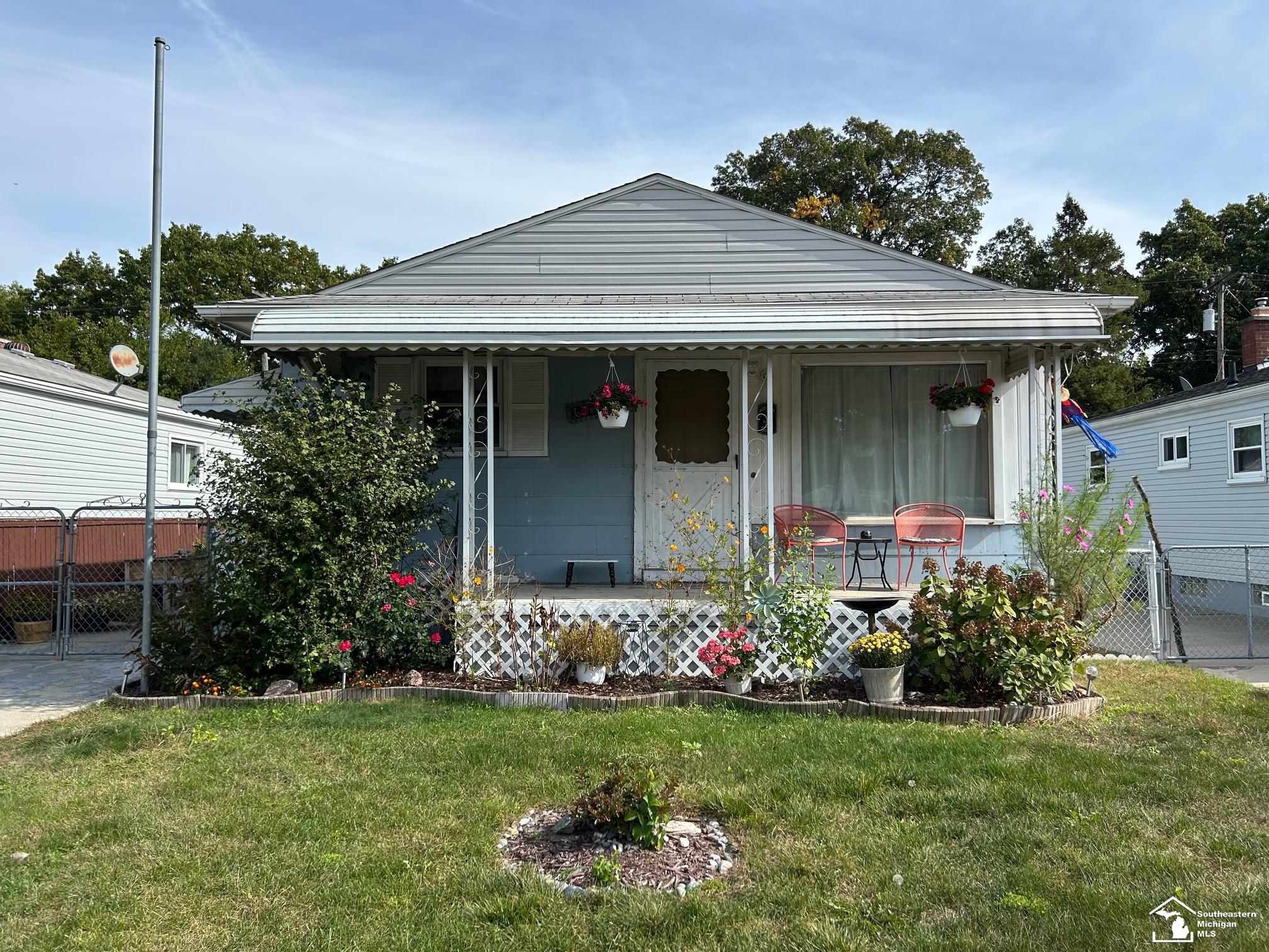 6349 Beech Daly Road Taylor, MI 48180 - Photo 1 of 11 50193222-77bf8582-bb0a-4477-83d5-568aefa49fde.JPG