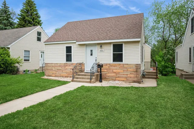 $324,900 | 5921 Xerxes Avenue South, Minneapolis, MN 55410